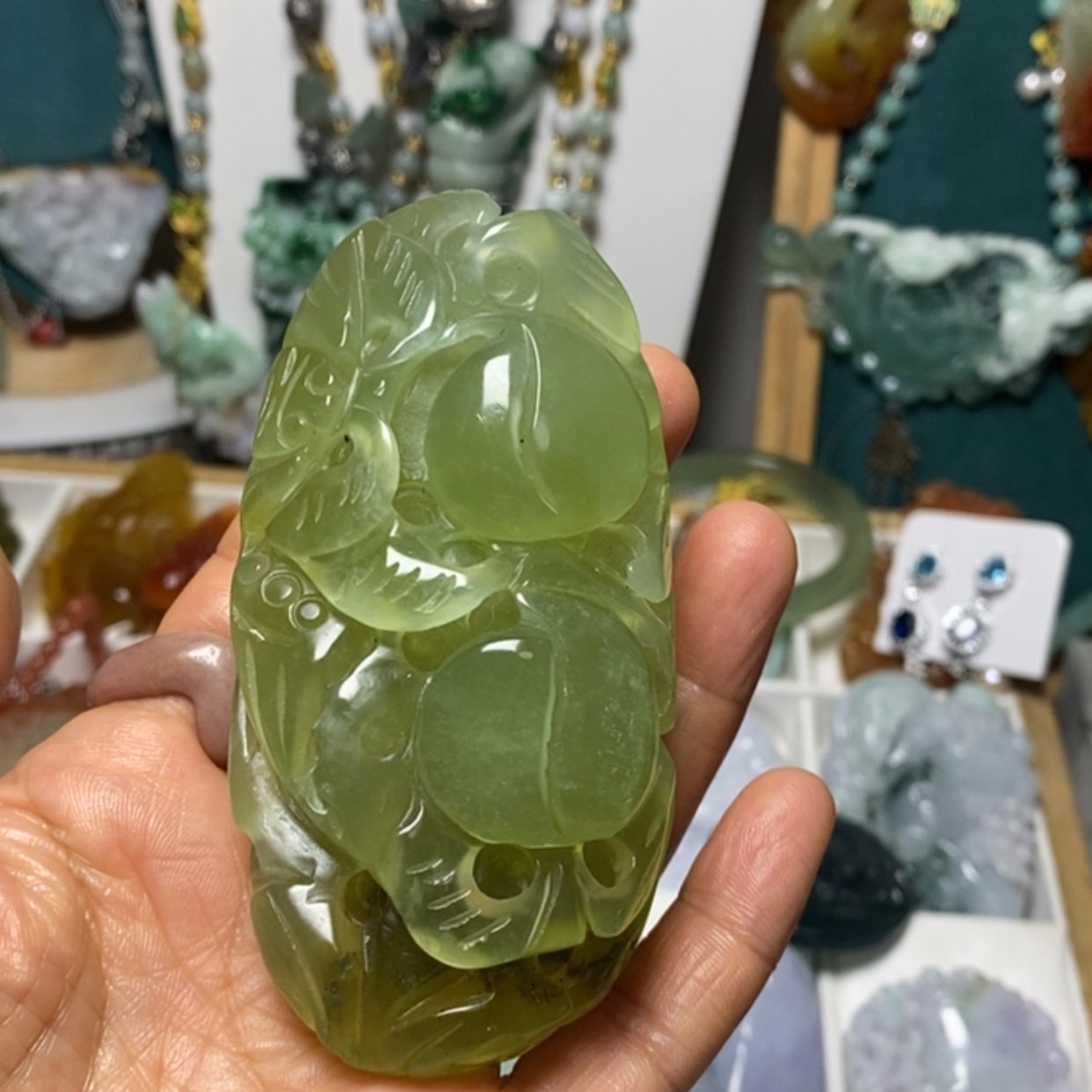 【闪购商品】蛇纹石玉吊坠未镶嵌