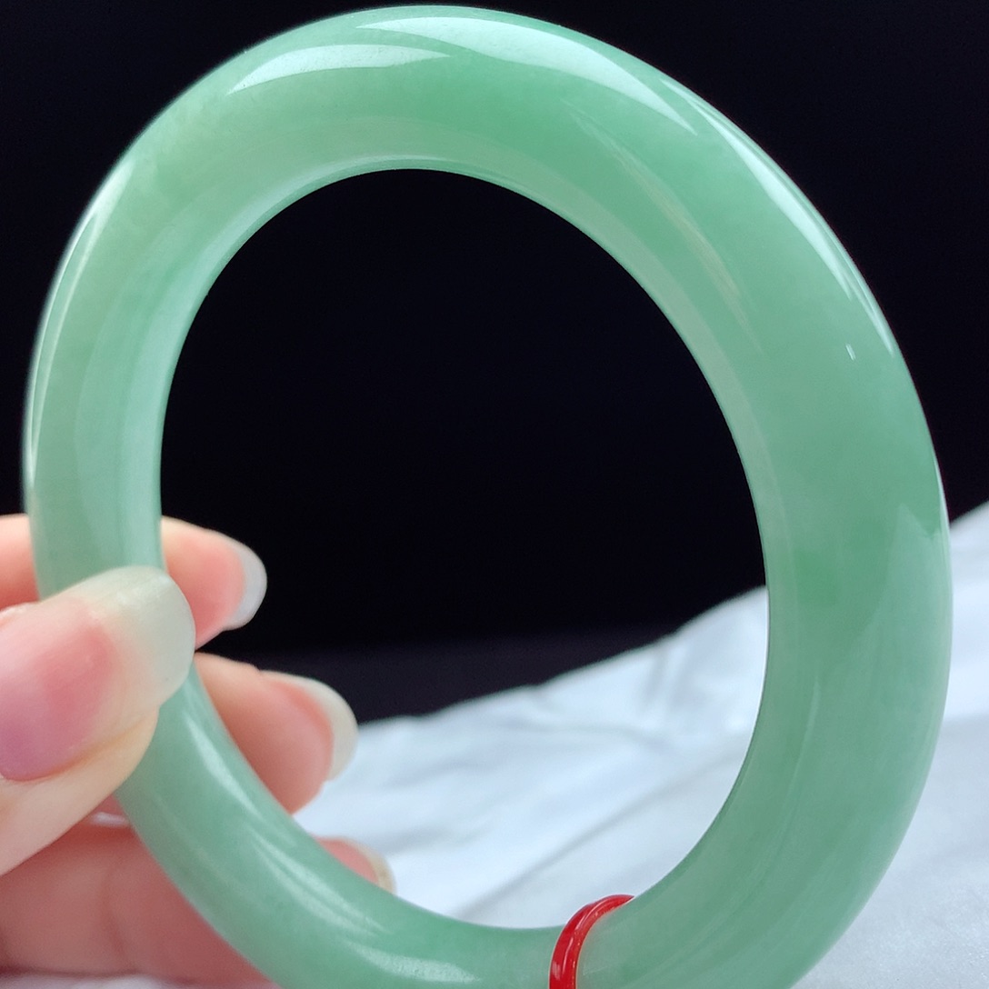 未镶嵌手镯翡翠23079，