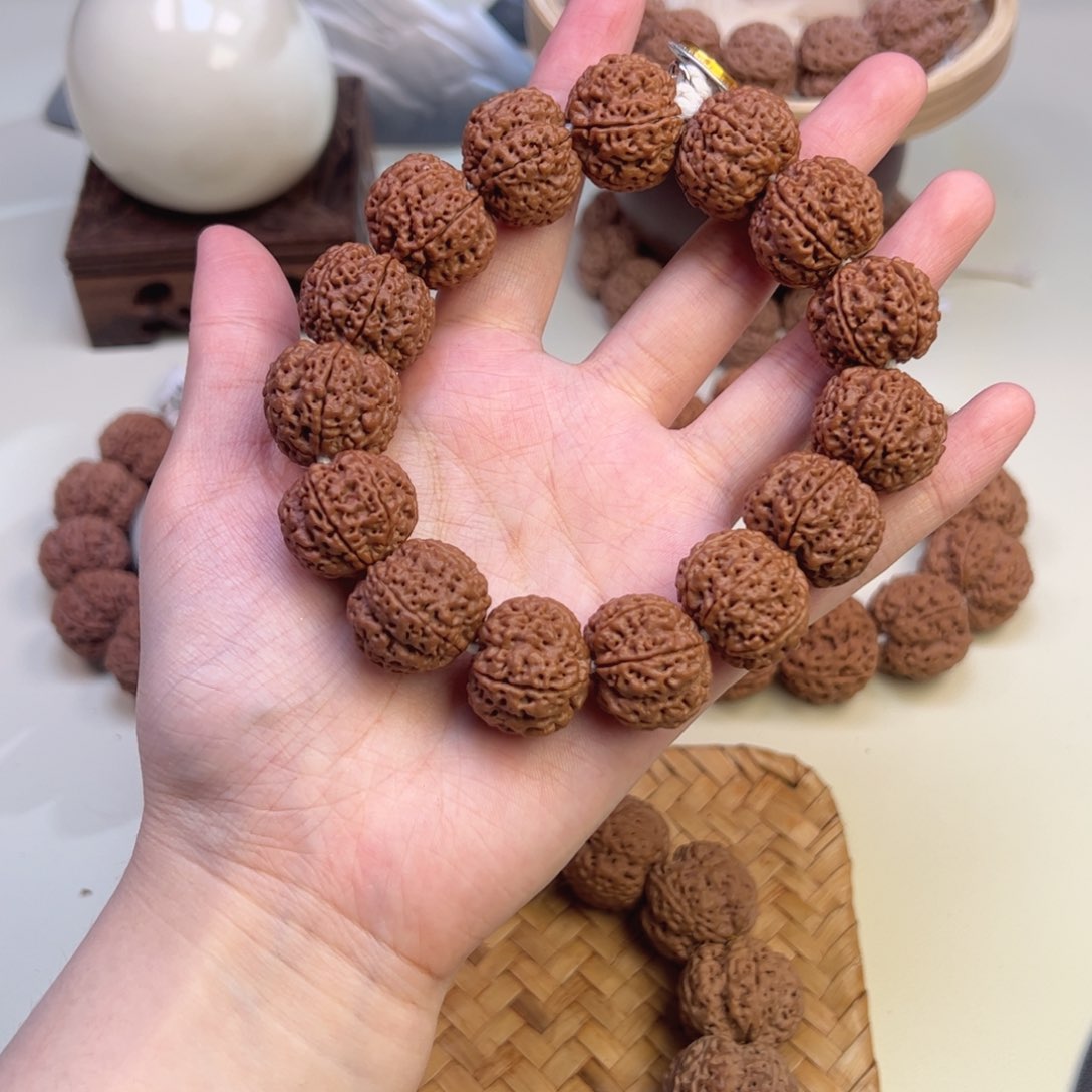 金刚菩提吊坠六瓣蜂王20m m