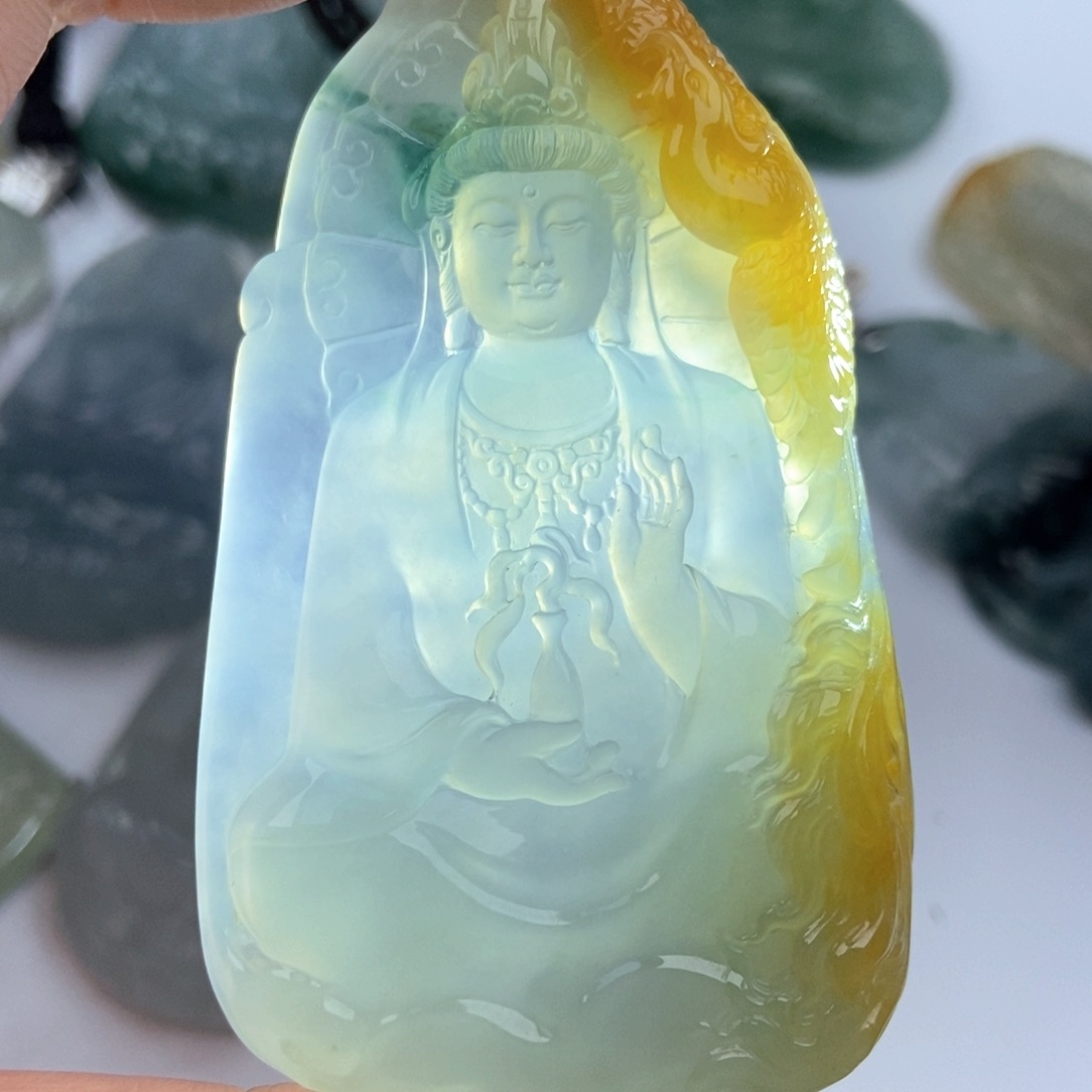 翡翠颈饰未镶嵌观音