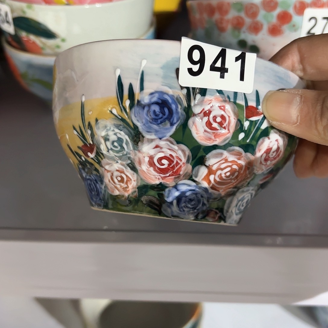 瓷片哆**喵兔兔好a l l l l l l l l lo