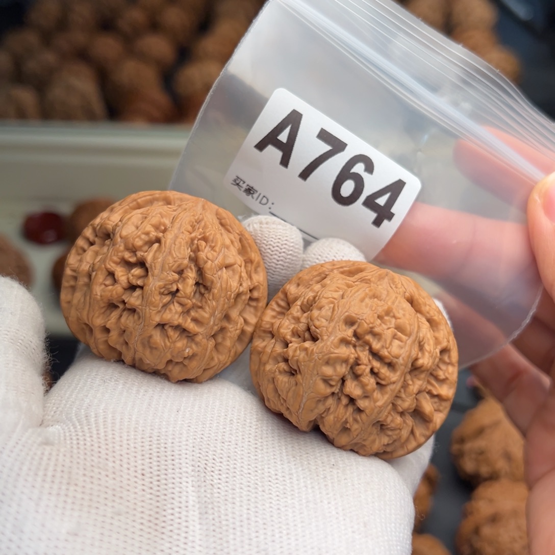 隔***张吊坠文玩核桃A764粗筋全品44.5