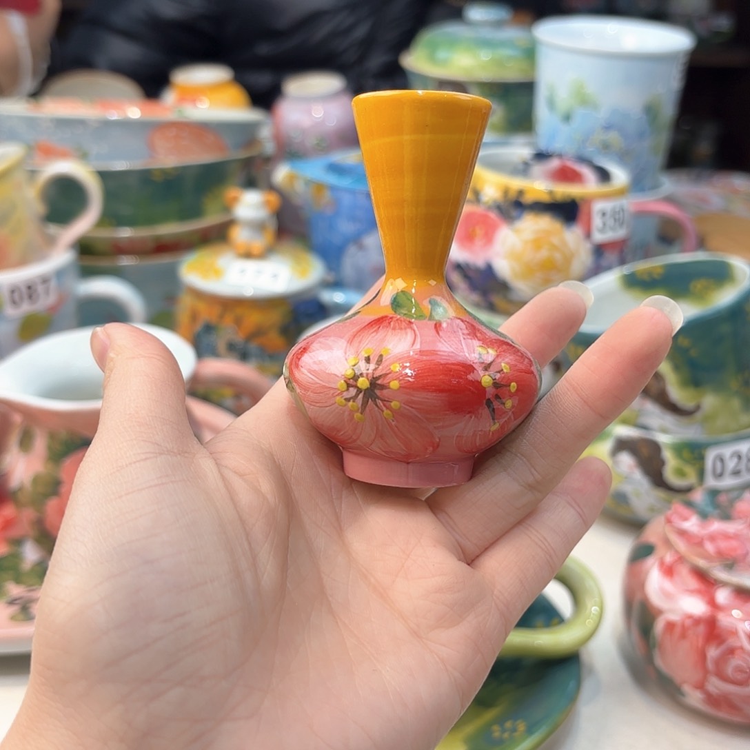 瓷片兔兔的小可爱太