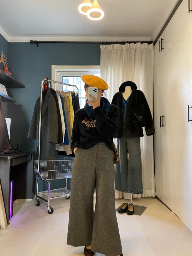 格格家新款黑色毛衣