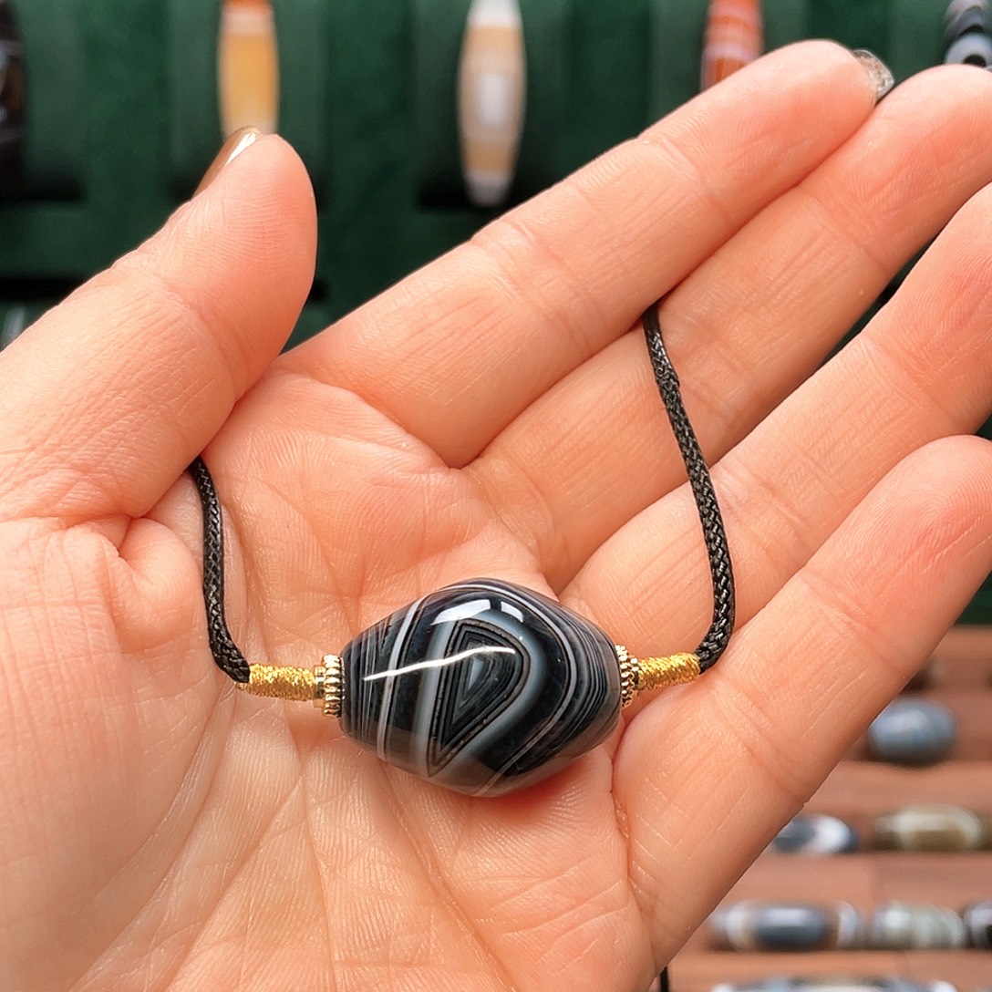 玛瑙/玉髓未镶嵌珠宝半成品