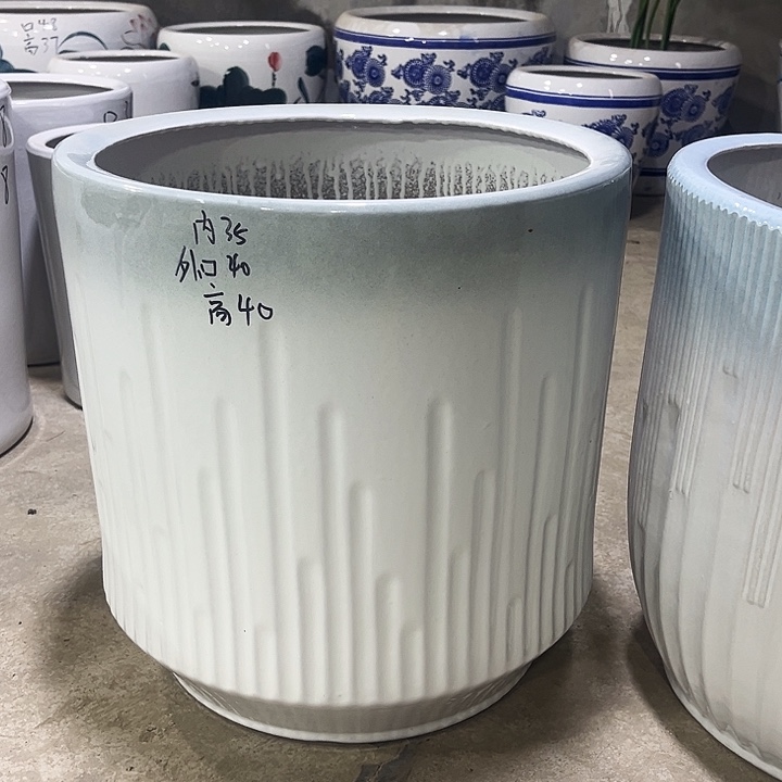 陶瓷花盆一套三个