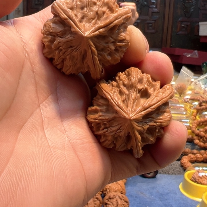 文玩核桃把件玉玺狮子头