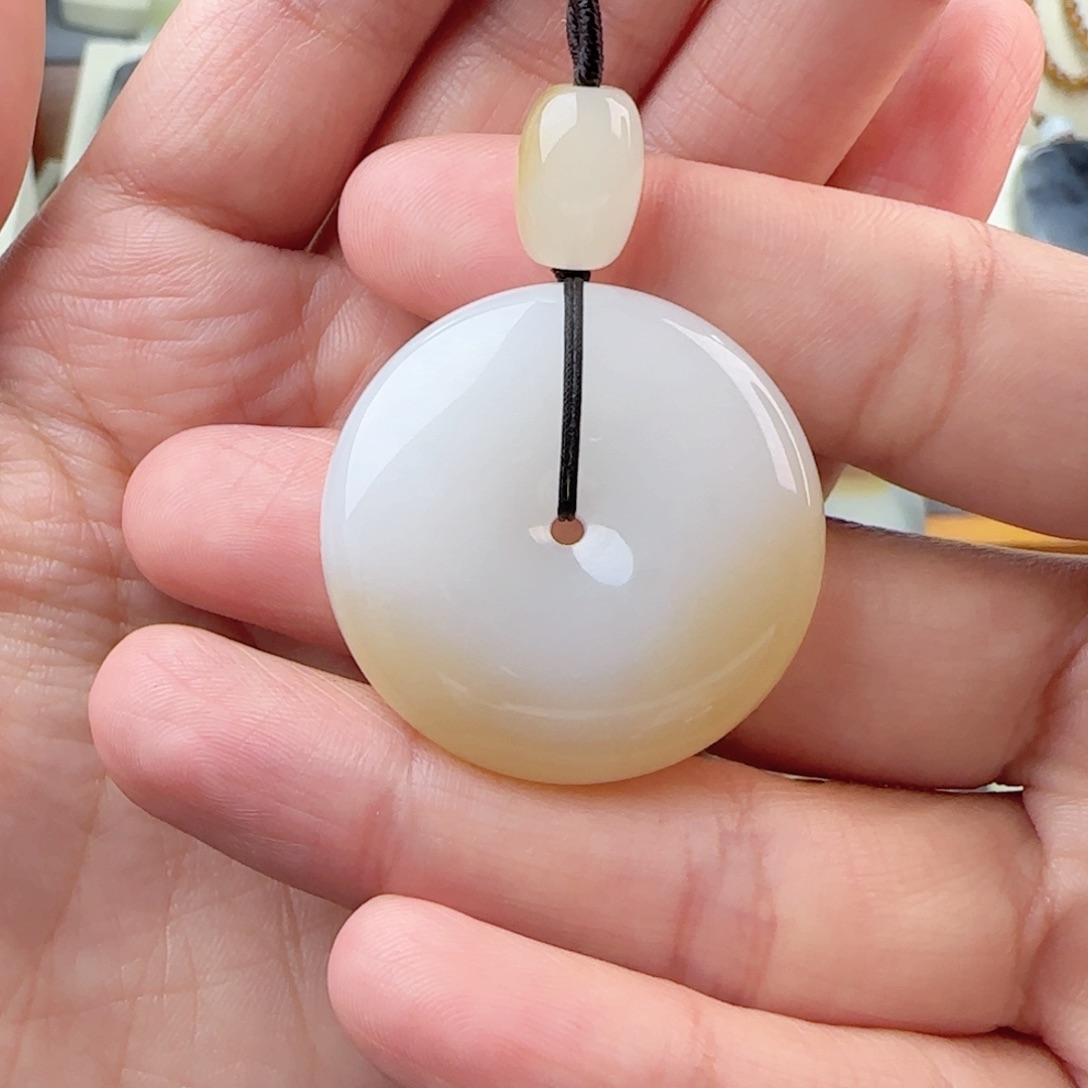 和田玉颈饰未镶嵌东****