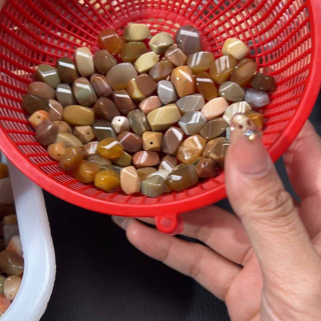 P***E石英质玉未镶嵌手链33