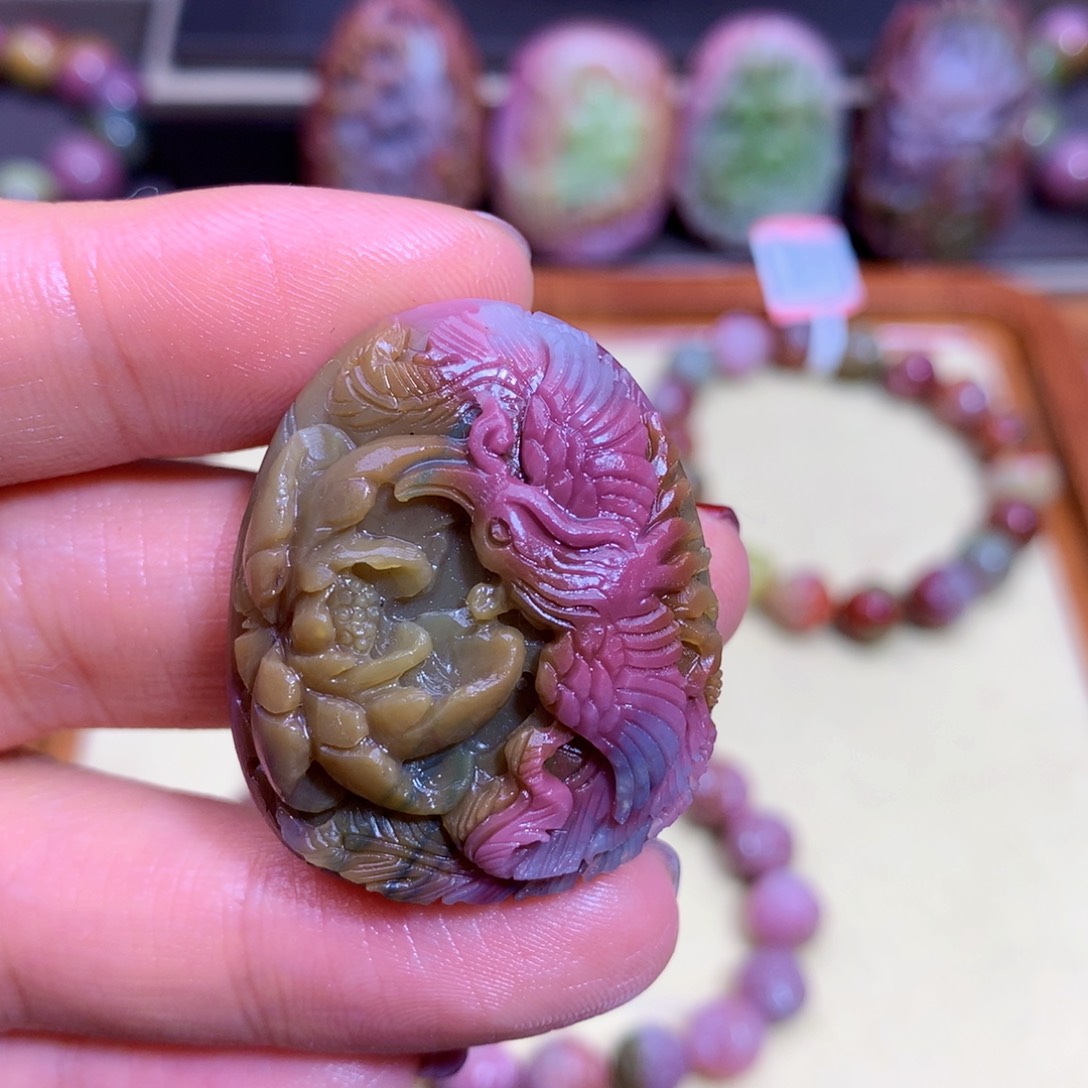 玛瑙挂件未镶嵌盐源定制