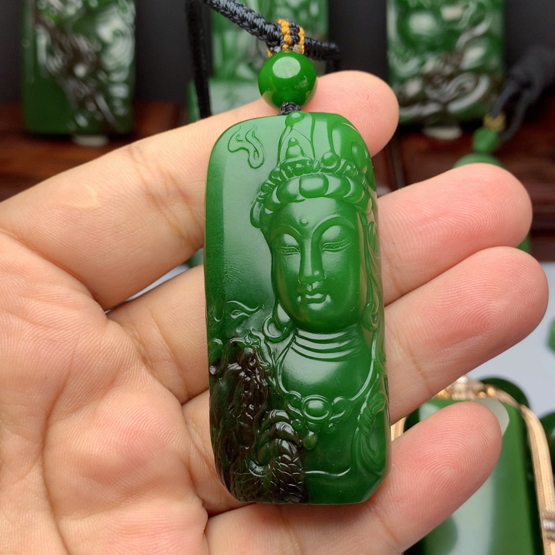 颈饰未镶嵌和田玉三*