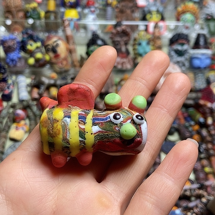 琉璃颈饰红色大蜜蜂一个006