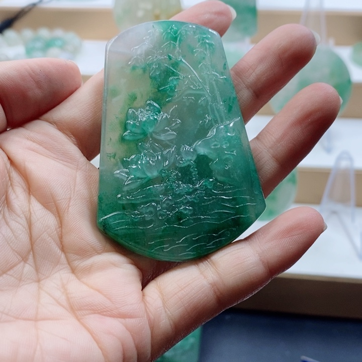 颈饰未镶嵌石英质玉苏*非洲翠