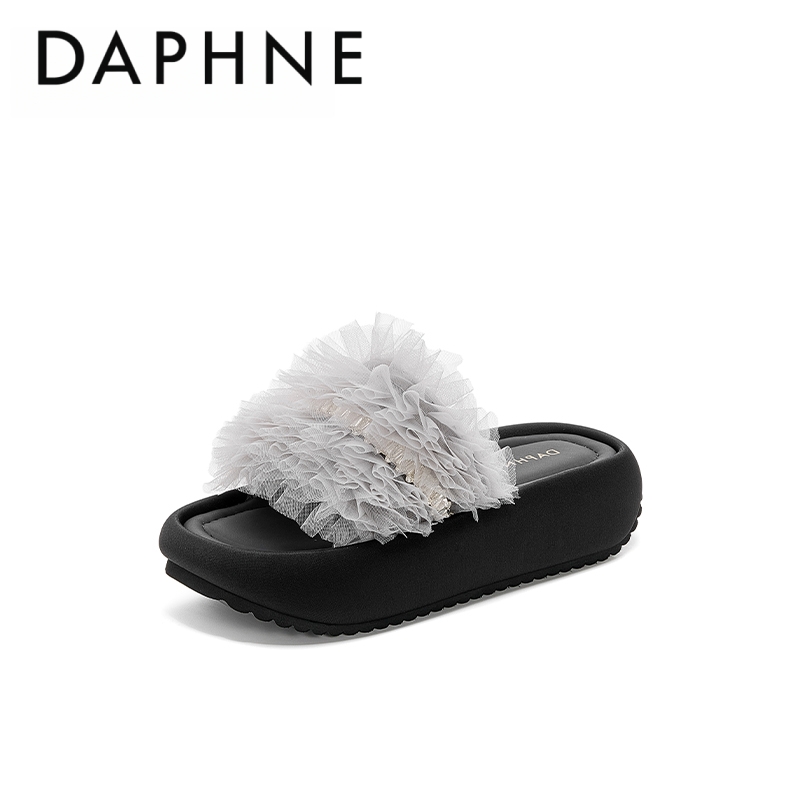 Daphne/达芙妮【浪漫仙境】代言人宋茜同款松糕增高一字拖轻奢凉拖