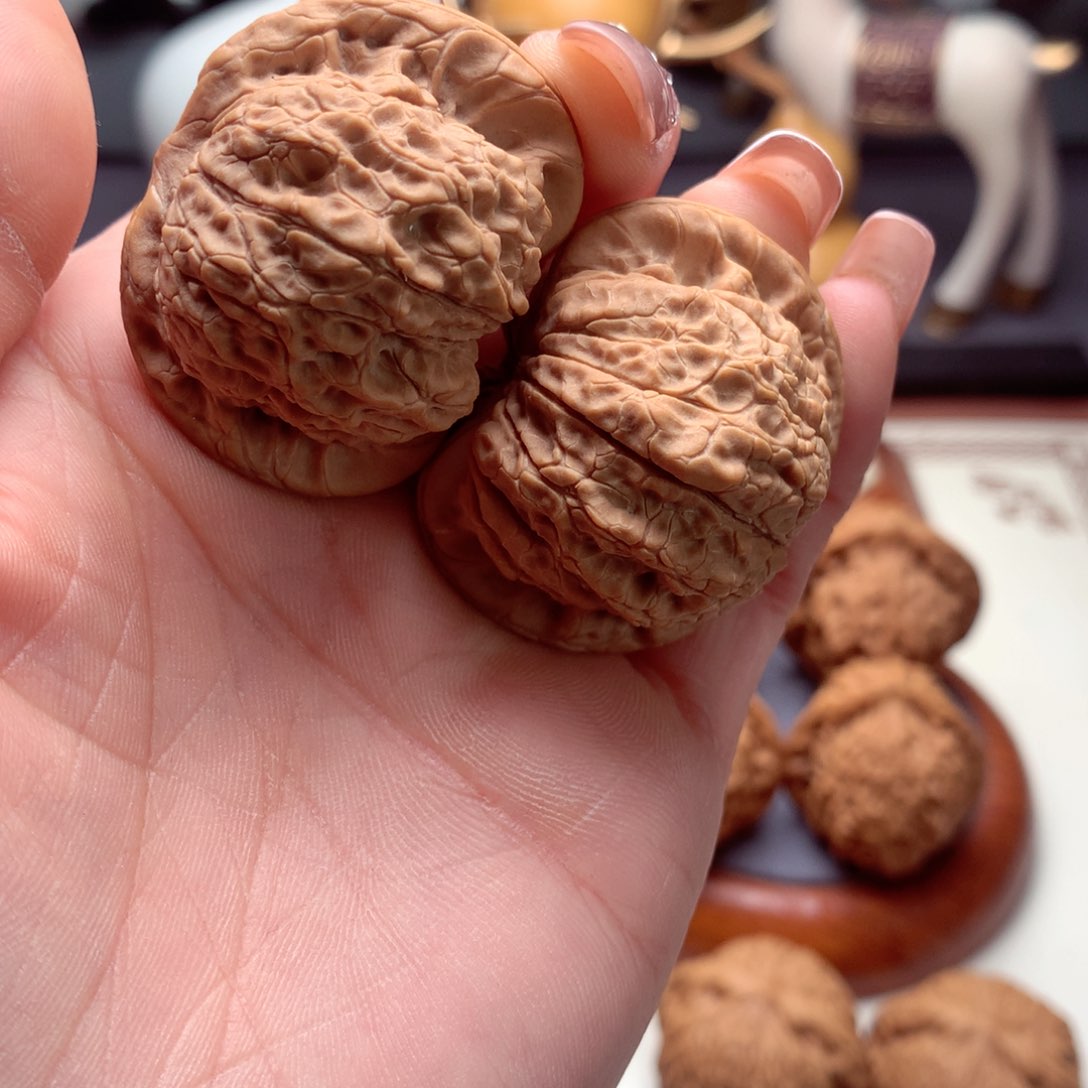 文玩核桃吊坠诸****u血麒麟全品。  6号