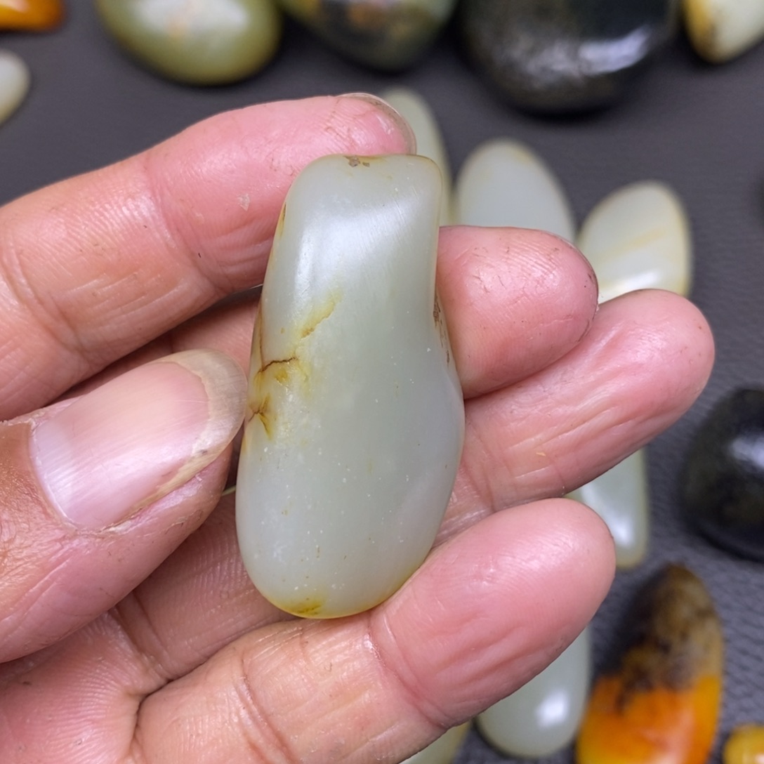 和田玉（糖玉）挂件未镶嵌