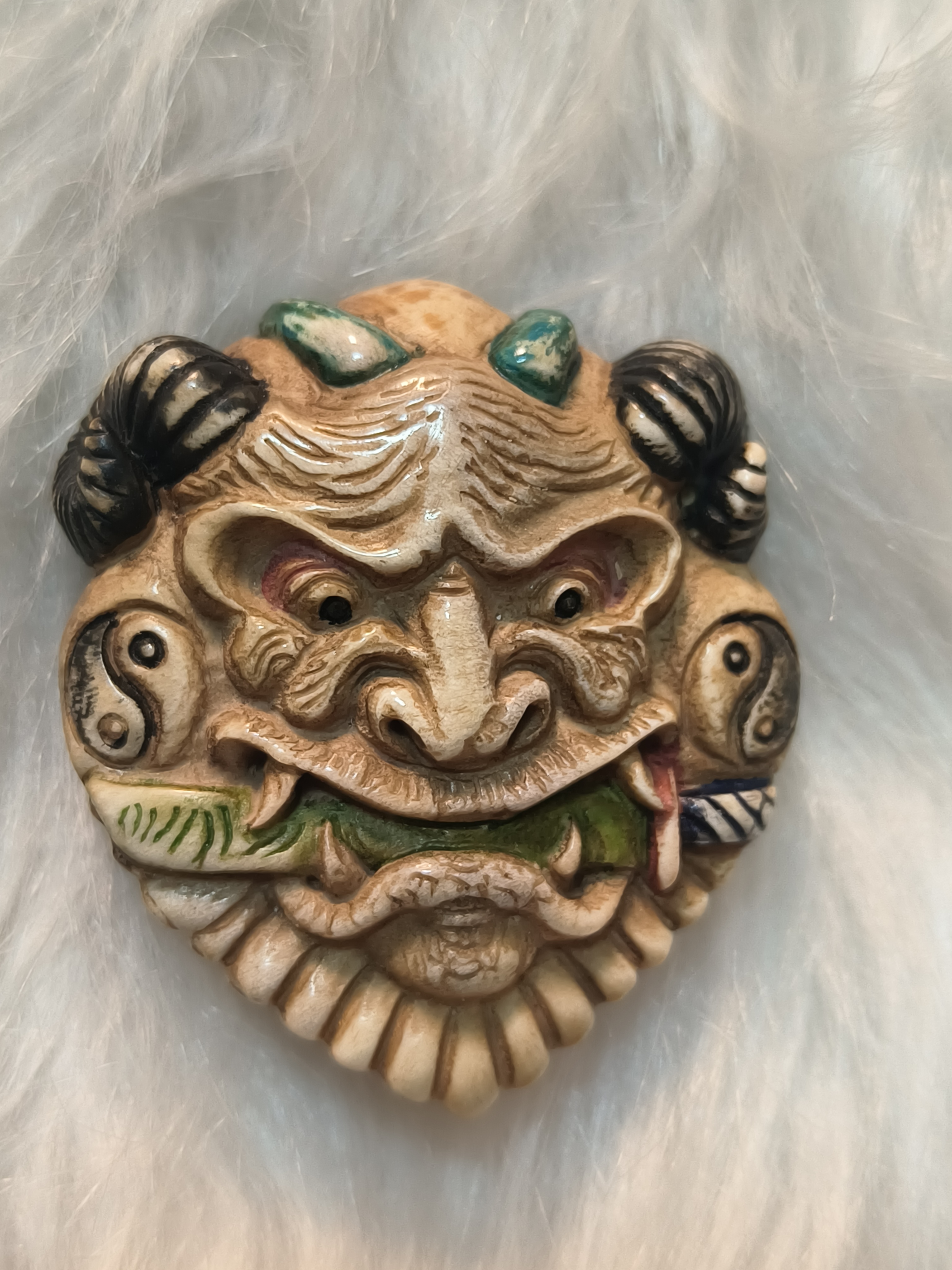 鹿角雕刻牛牌把件