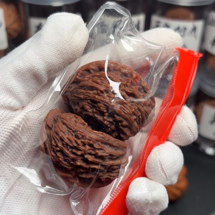 桃核吊坠异性南疆石半壁地闷