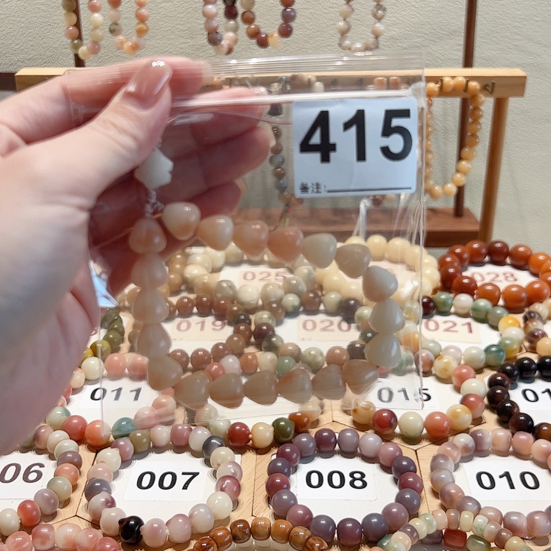 素***念白玉菩提吊坠菩提