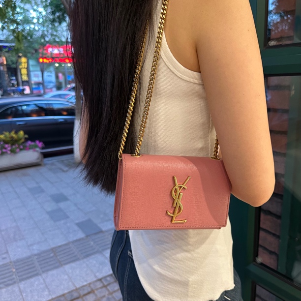 95新 YSL/圣罗兰 圣罗兰Kate小号鱼子酱烟粉色斜挎包