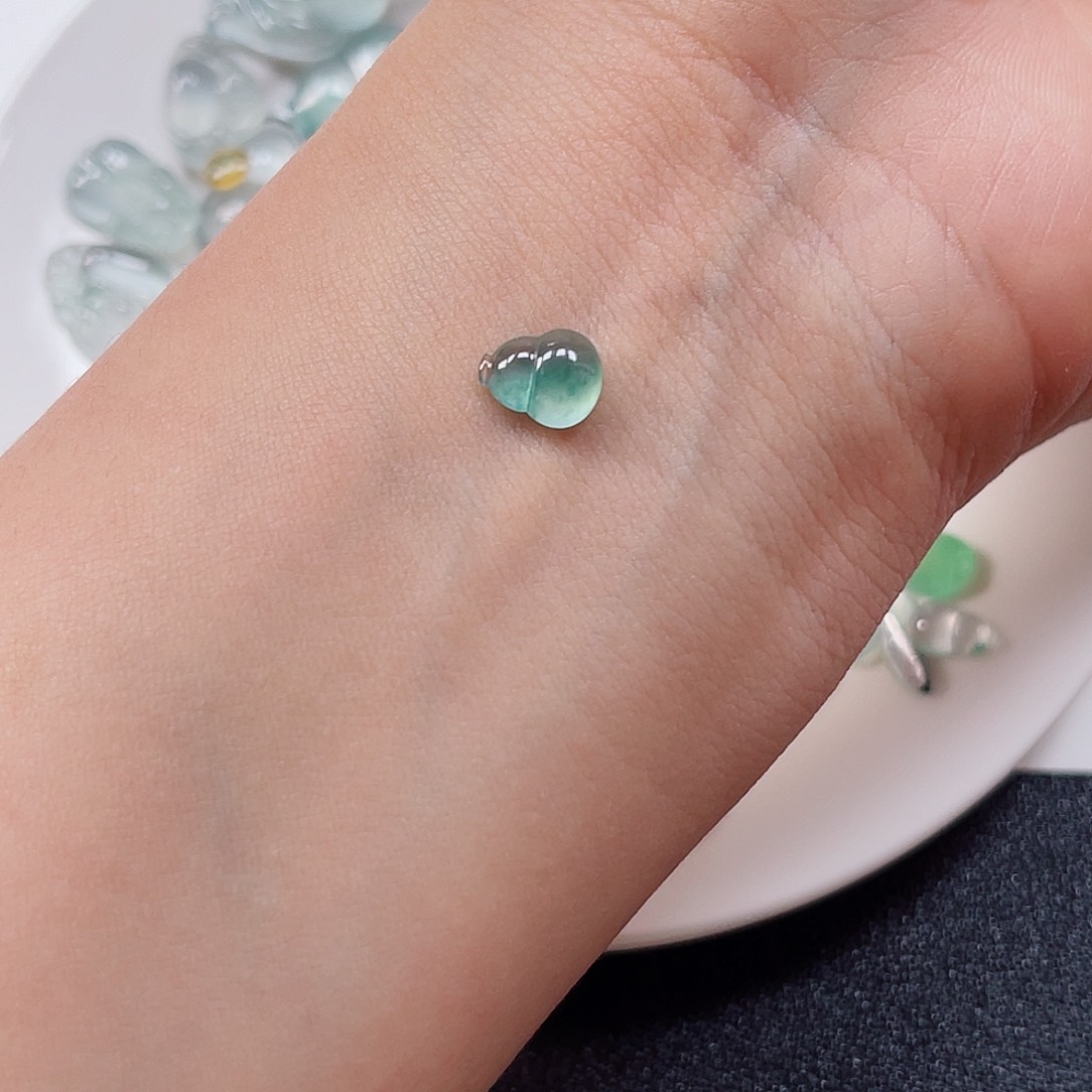 翡翠裸石纯天然A货缅甸翡翠