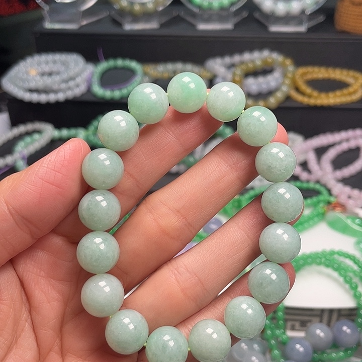 翡翠未镶嵌颈饰卡12.4果绿手串