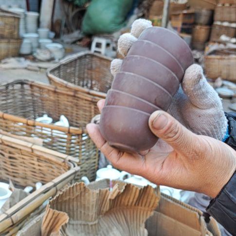 库存微瑕紫砂杯6个