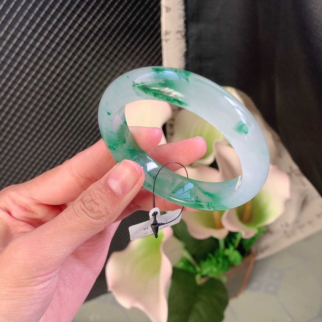 石英质玉未镶嵌手镯