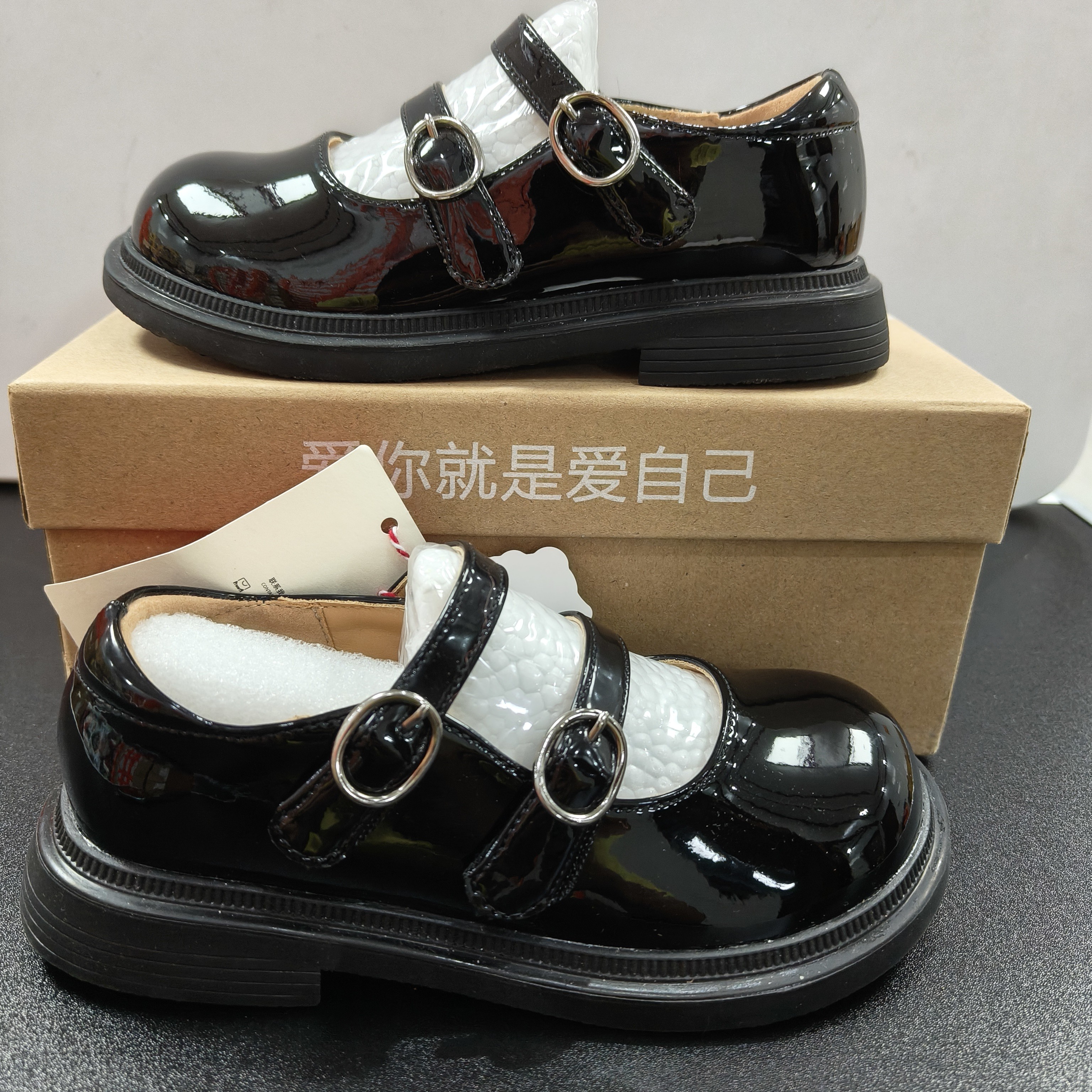 娃哈家女童皮鞋时尚公主鞋 SL01