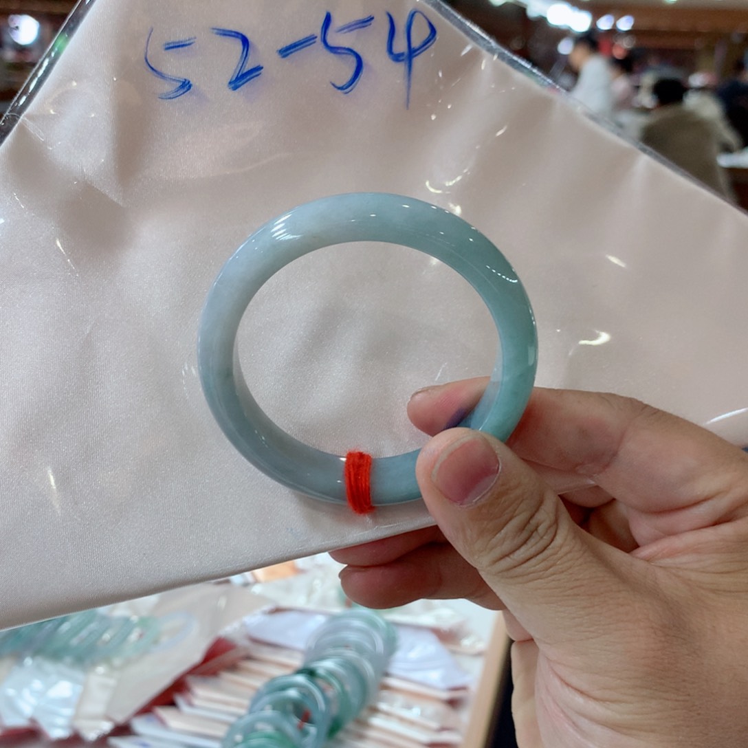 翡翠手镯未镶嵌买断