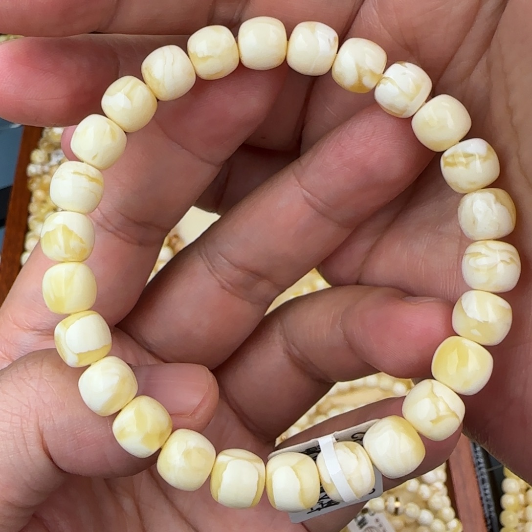 琥珀未镶嵌珠宝奇石8