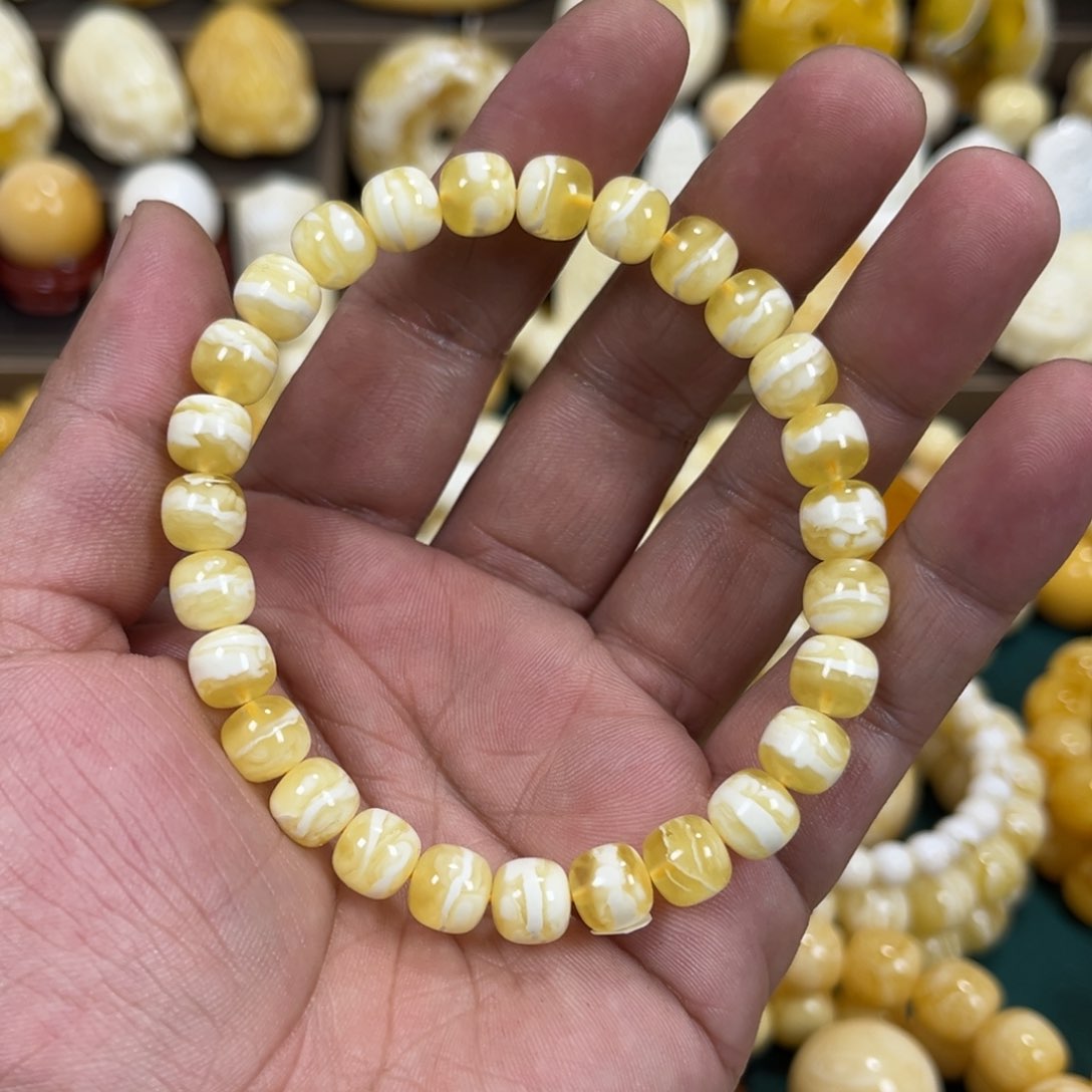 琥珀手链未镶嵌同料金瓷虎皮8mm