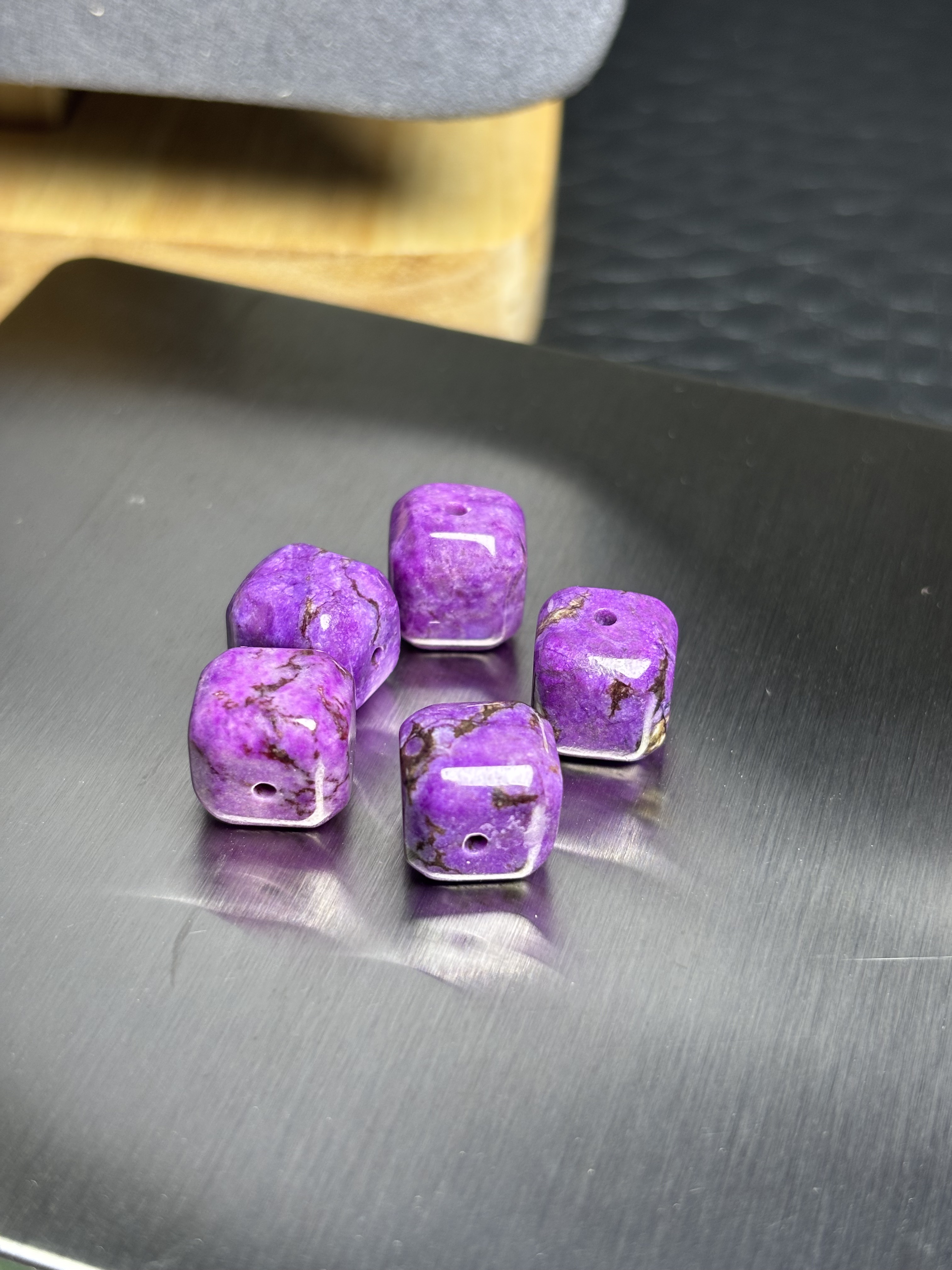 【舒紫阁】南非老矿料-丝绒方糖单珠多样性发其一