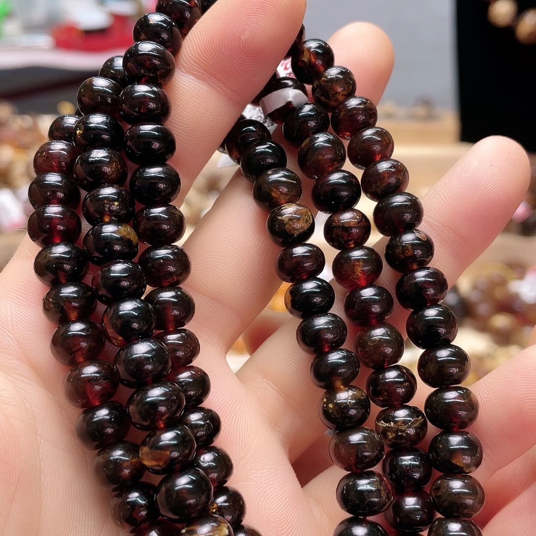 琥珀裸石未镶嵌八