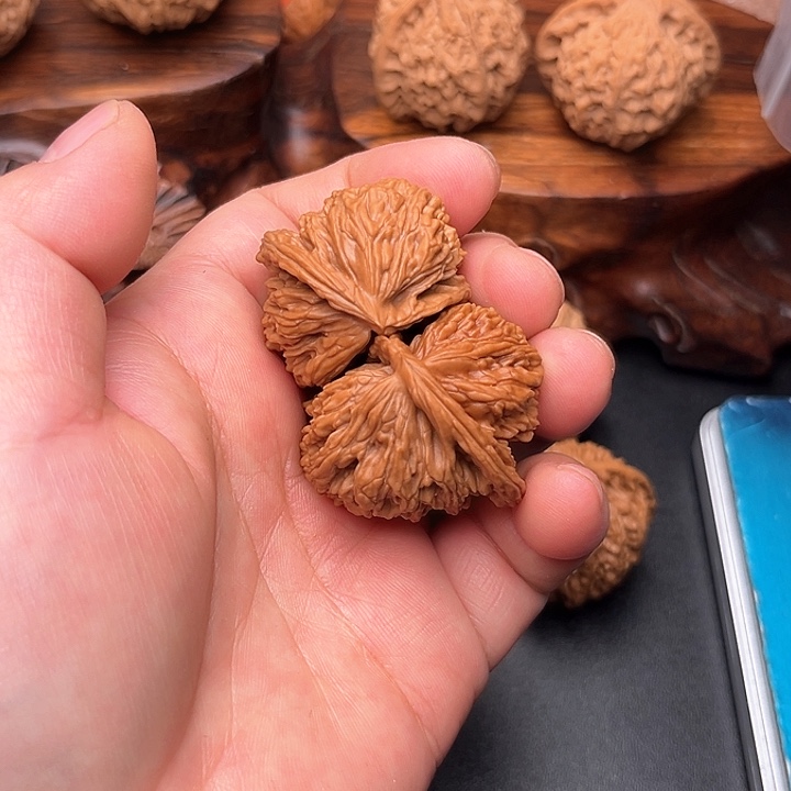 桃核把件核桃半壁