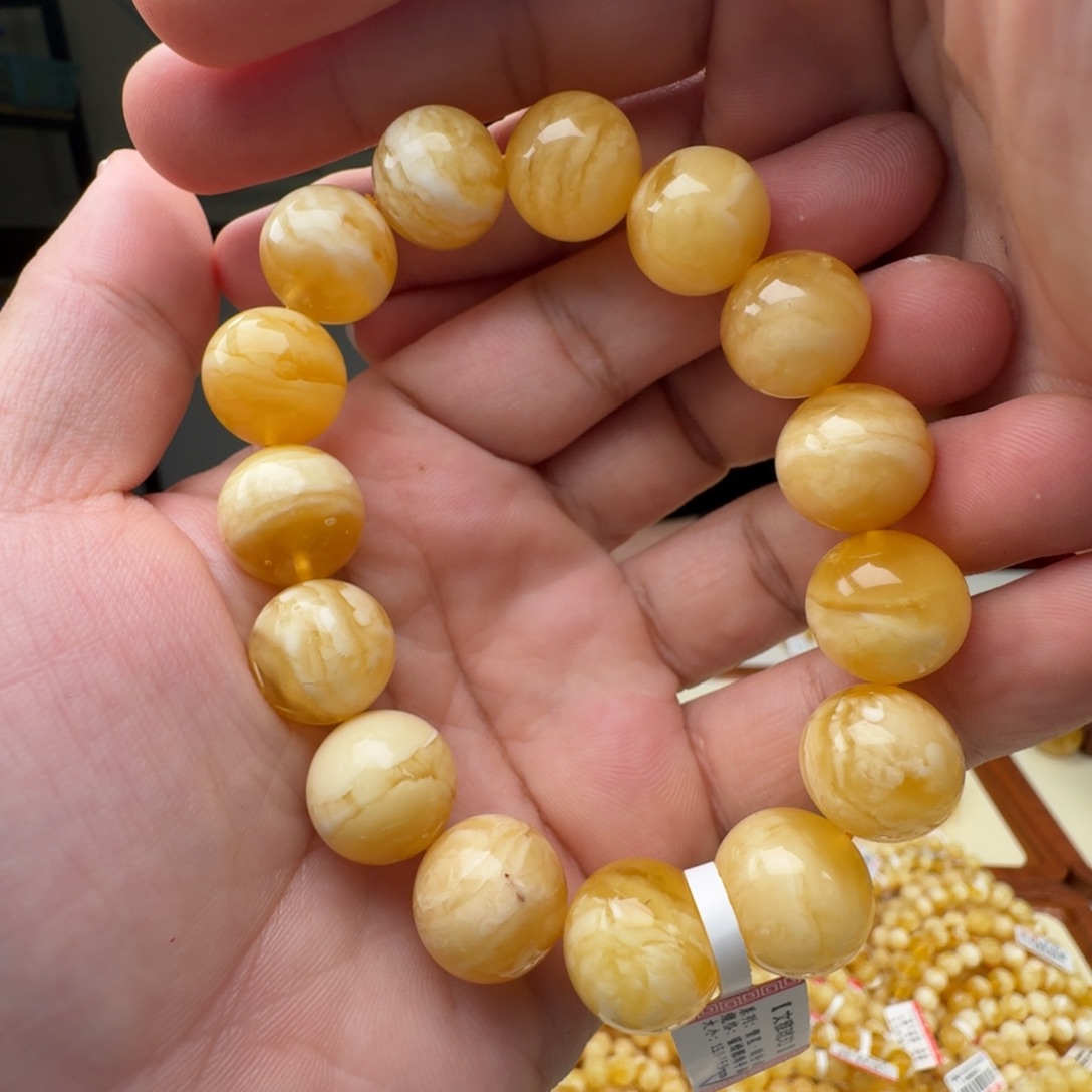 琥珀未镶嵌裸石蜜蜡手串