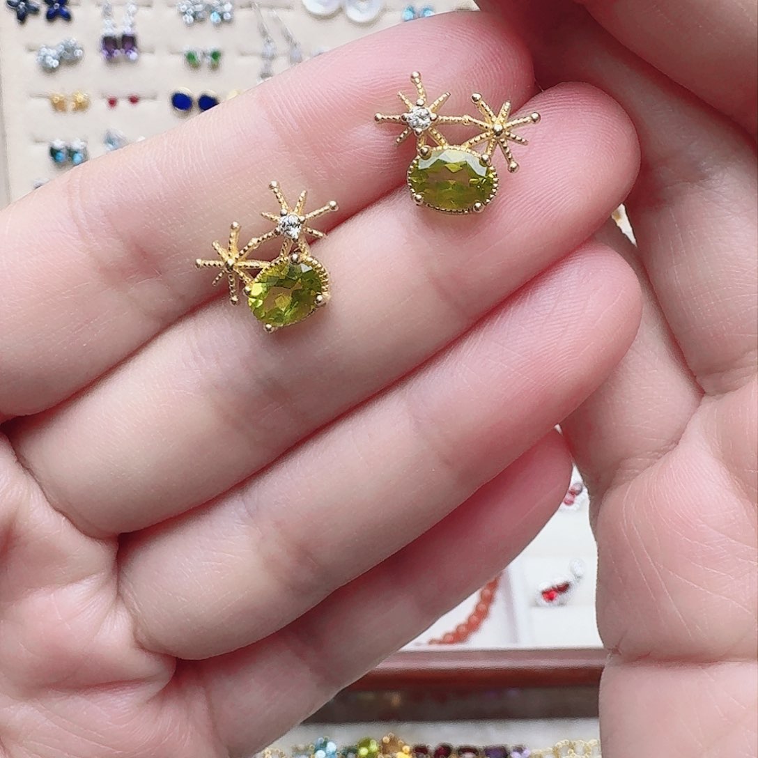 橄榄石耳饰银S925镶嵌耳钉