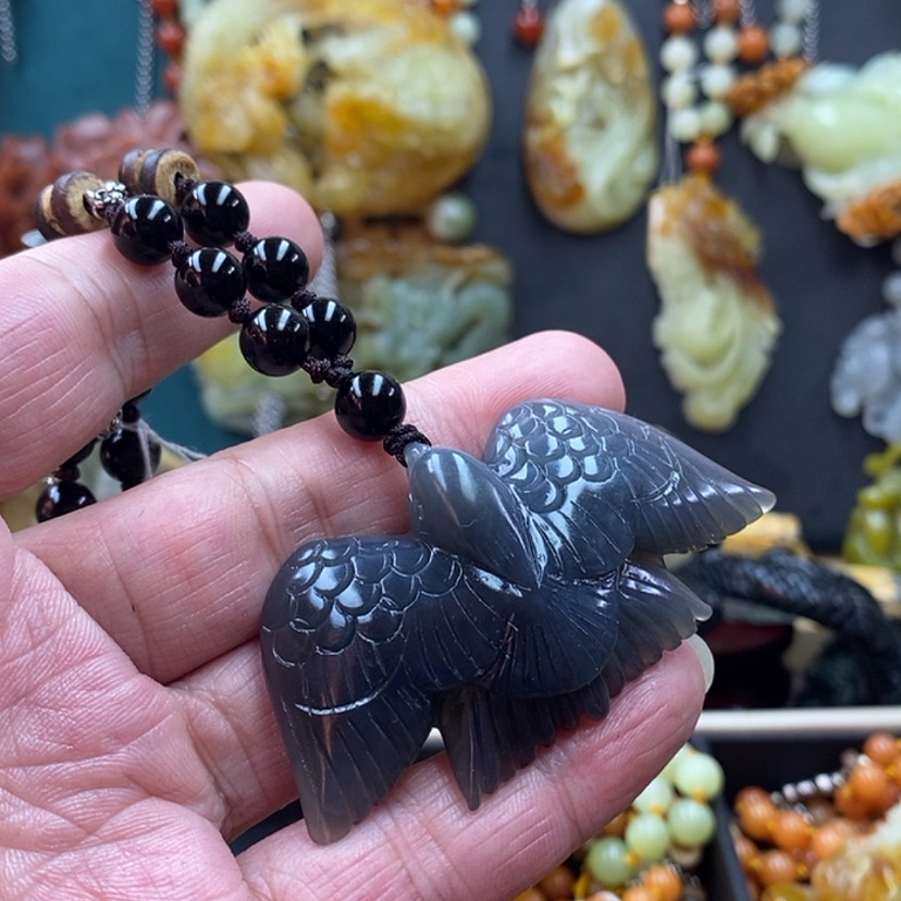 【闪购商品】蛇纹石玉吊坠未镶嵌