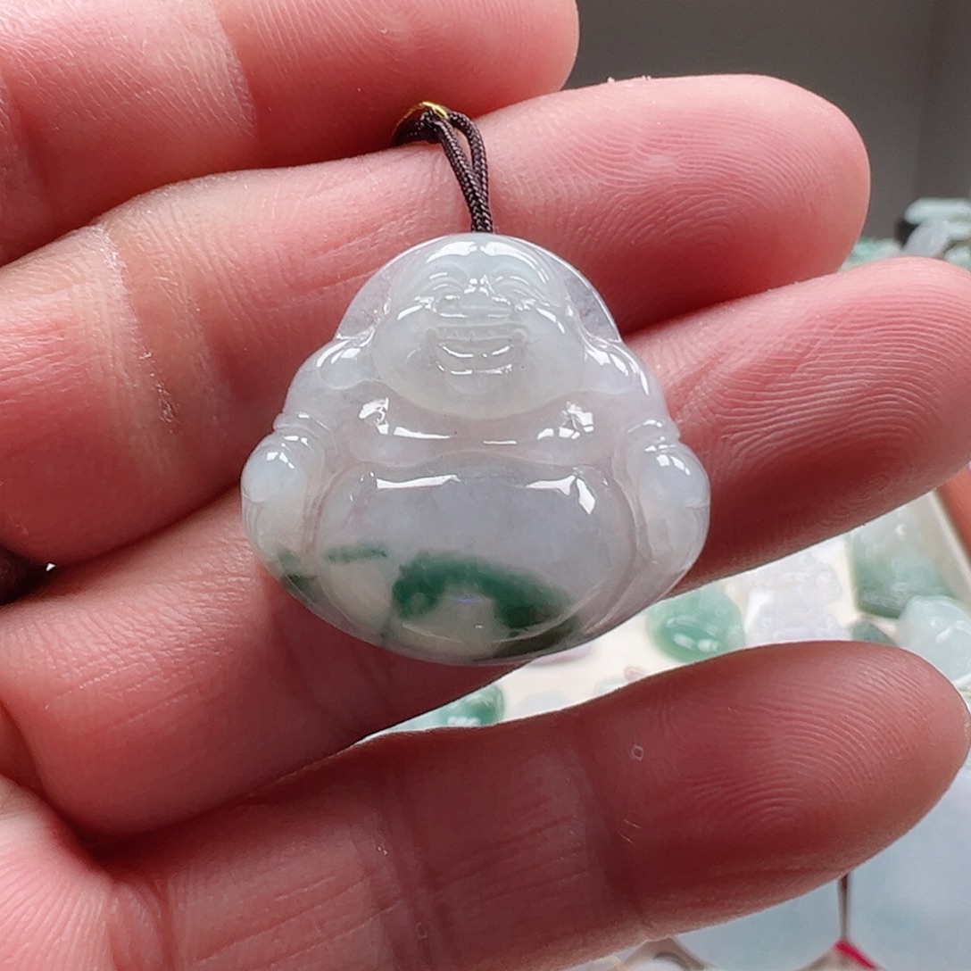 翡翠未镶嵌颈饰佛