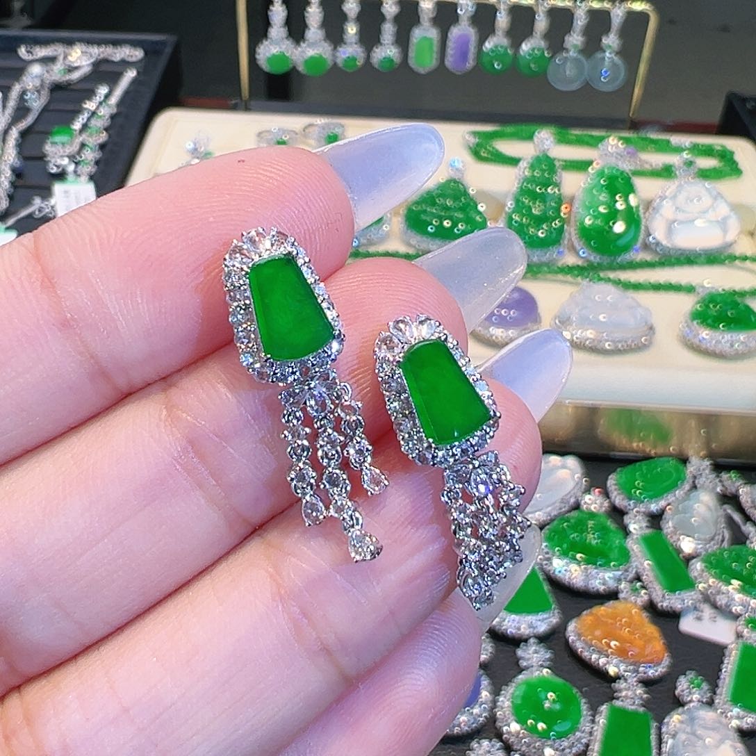 翡翠耳钉18K金镶嵌翡翠