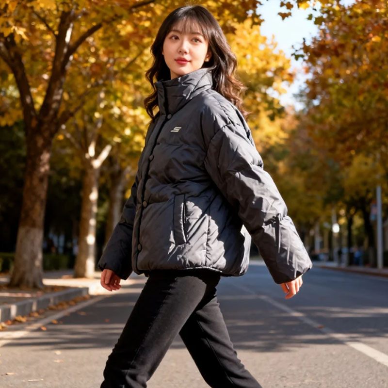 SKECHERS/斯凯奇短款立领女子户外梭织保暖羽绒外套P421W077