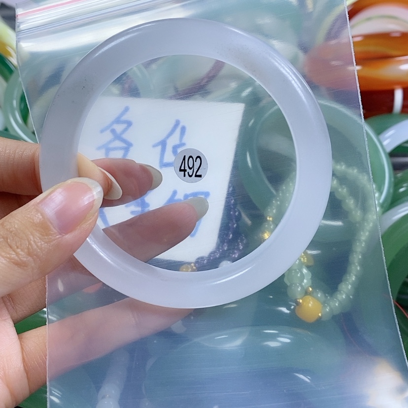 【闪购商品】石英质玉手镯未镶嵌6162