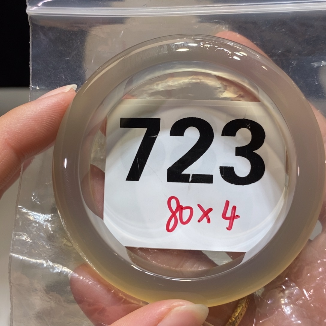 卷***条玛瑙/玉髓未镶嵌手镯