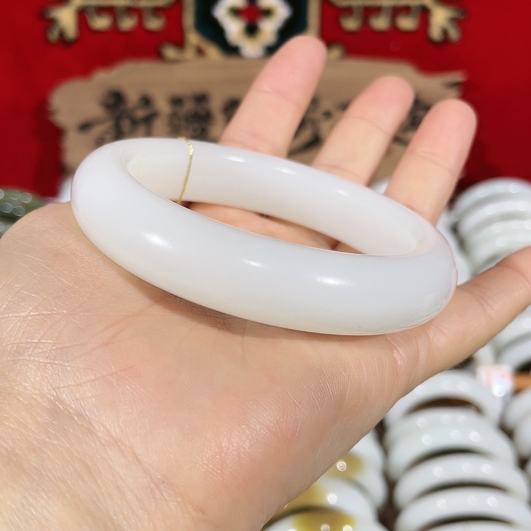 和田玉手镯未镶嵌和田玉羊脂玉手镯