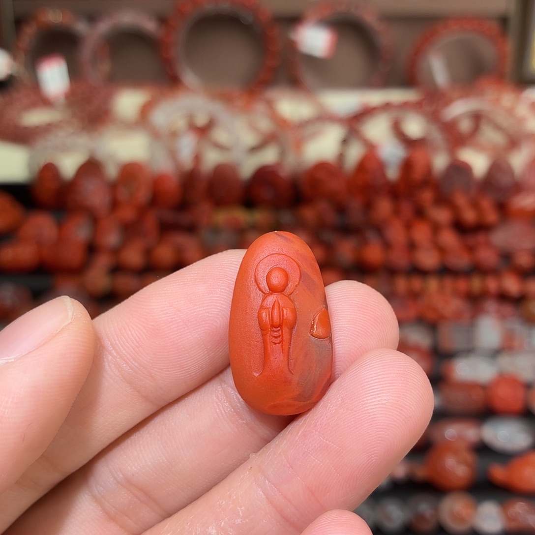 南红玛瑙未镶嵌颈饰