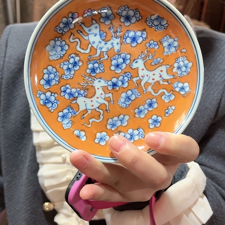 瓷片/////直径13.5厘米。绿。