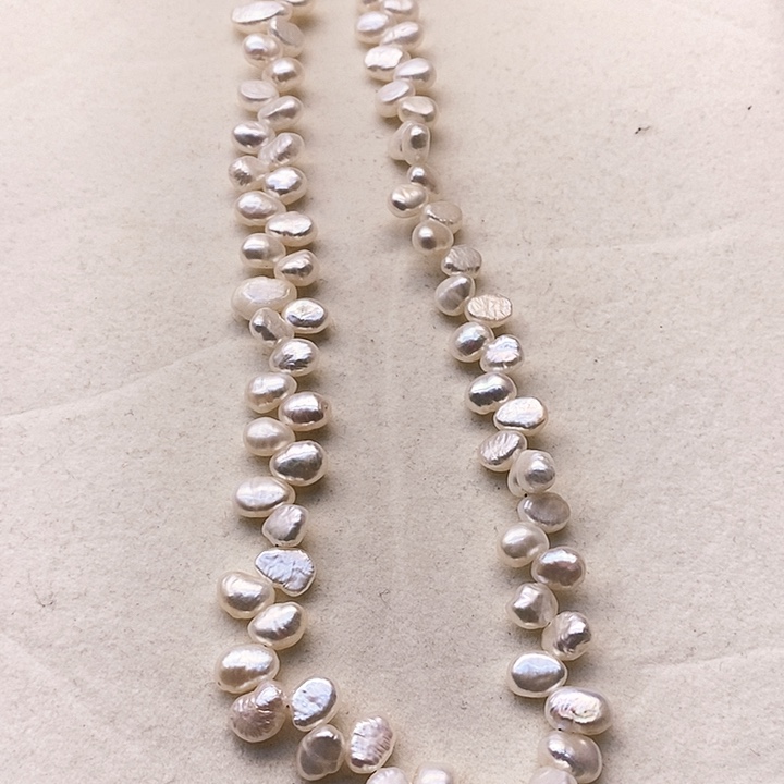 淡水珍珠颈饰合金