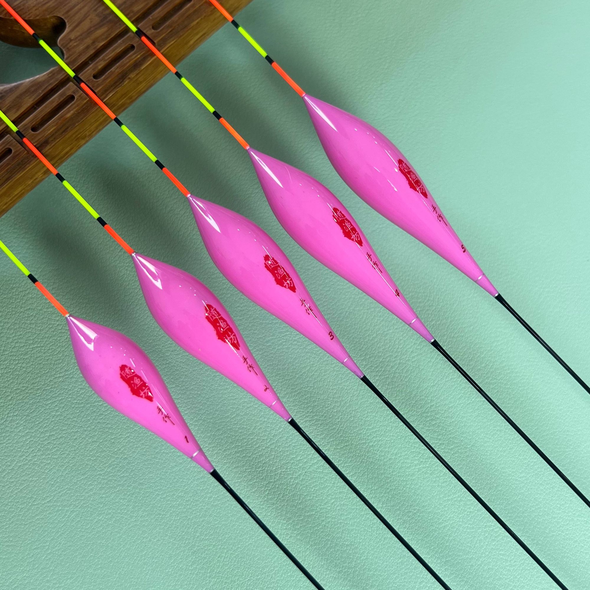 随渔坊粉彩L01浮漂