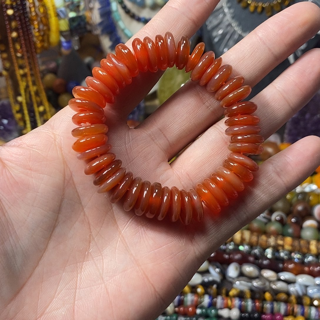 石英质玉未镶嵌，红玛瑙算盘14mm，