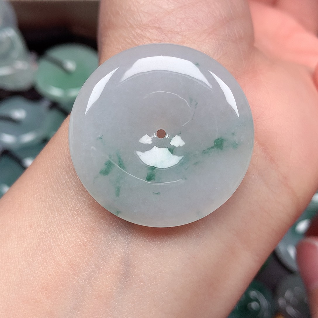 翡翠颈饰未镶嵌平安扣A